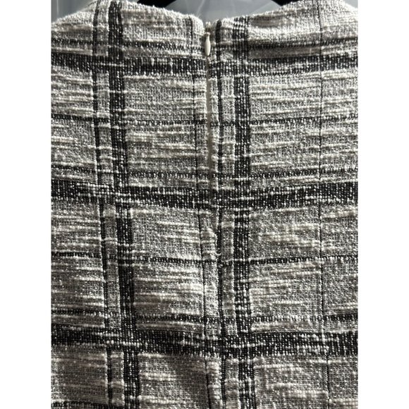 The Limited size M gray plaid back zip textured fabric mock neck long sleeve top - Picture 4 of 10